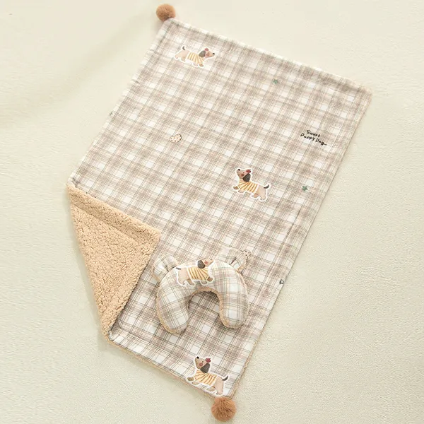 Blanket & Pillow Gift Set, plaid colourway - Petlland private label sourcing