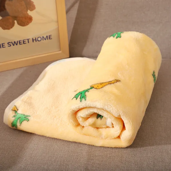 Double-Sided Fleece Blanket, rolled - Petlland private label sourcing