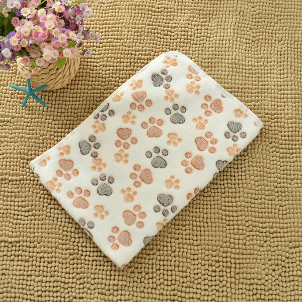 Flannel Paw-Print Pet Blanket, print option - Petlland private label sourcing