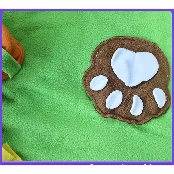 Snuffle Mat Foraging Blanket, paw pocket - Petlland private label sourcing