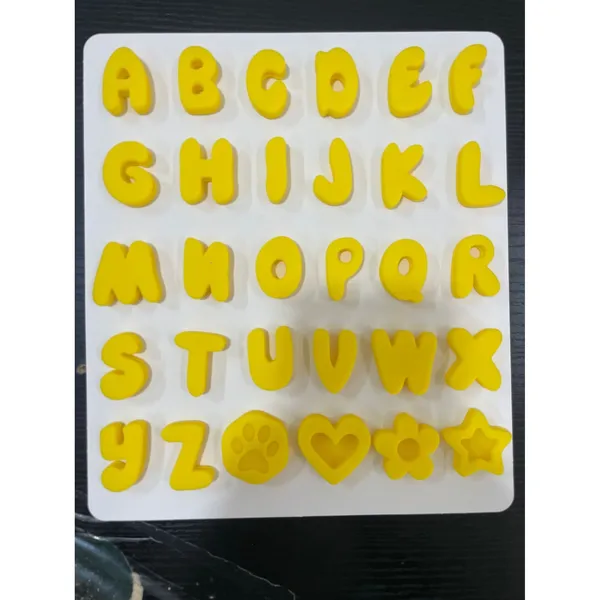 Soft Silicone Escape-Proof Collar, yellow letter set - Petlland private label sourcing
